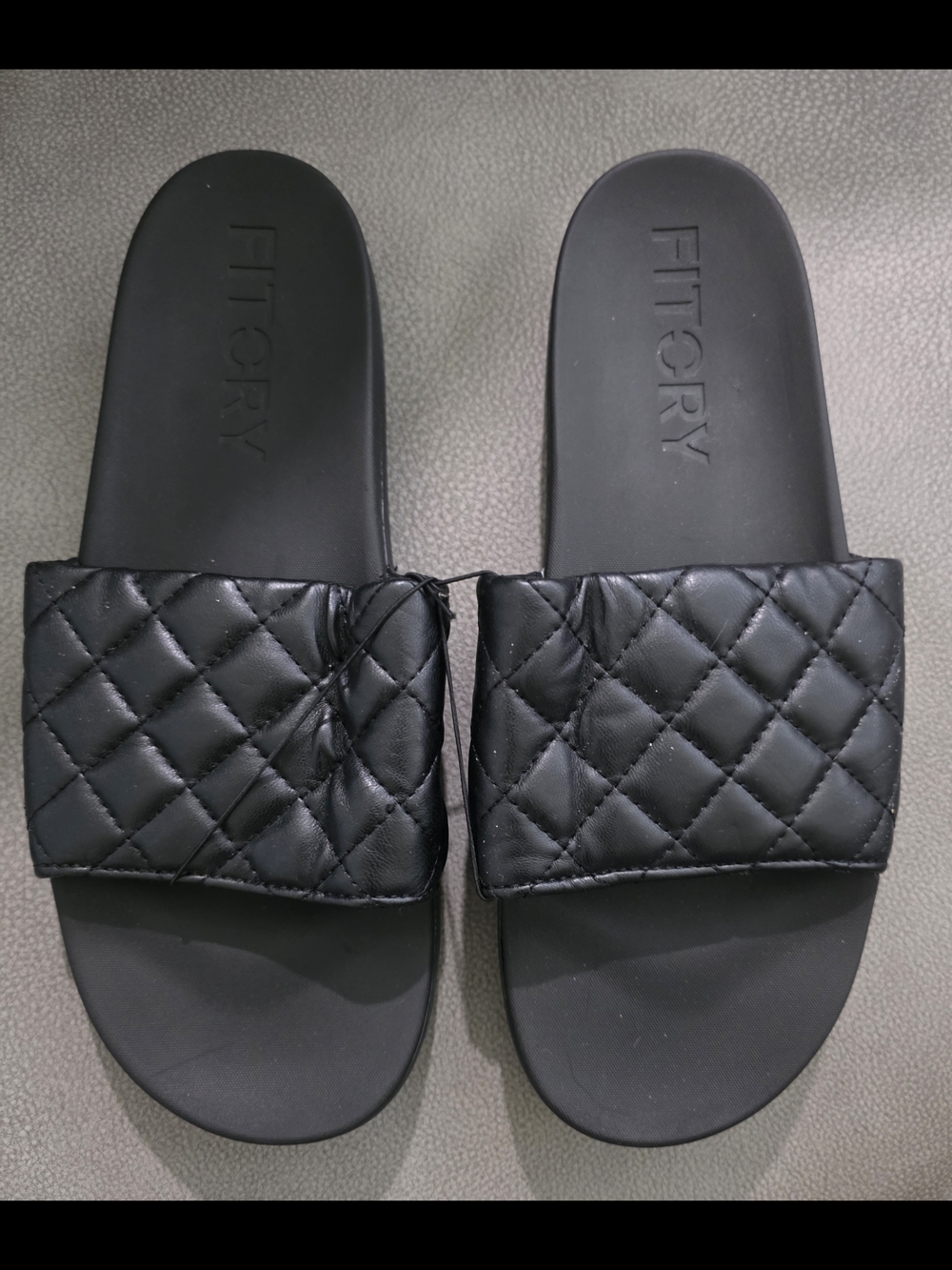 Fitory Quilted Black Slide Sandals